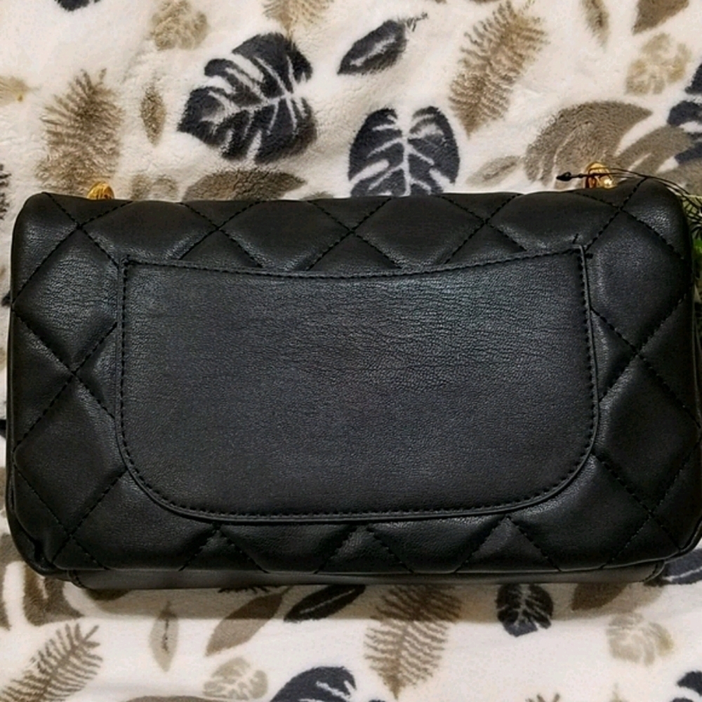 Badgley Mischka Black Quilted Crossbody Purse - Picture 2 of 12